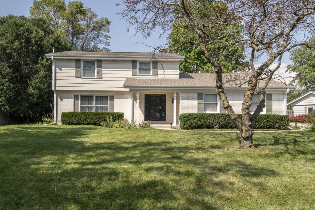 8725 n fielding rd 1